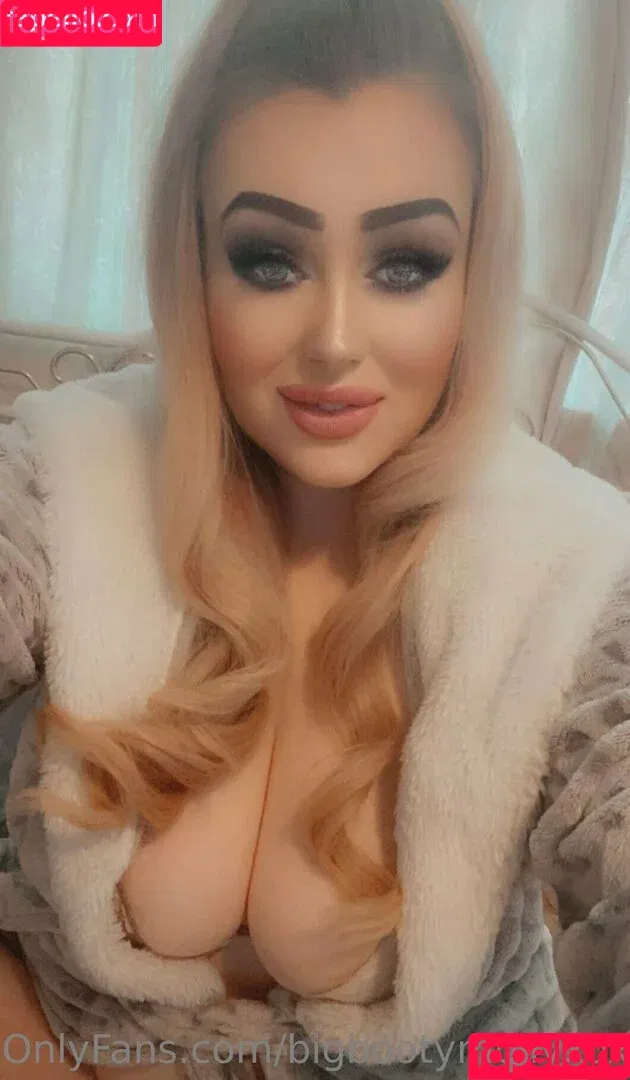 bigbootymollyxox Onlyfans Photo Gallery 