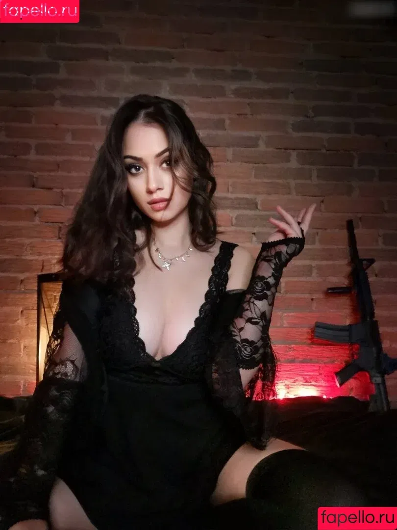 VDarquise / vdarqness Onlyfans Photo Gallery 