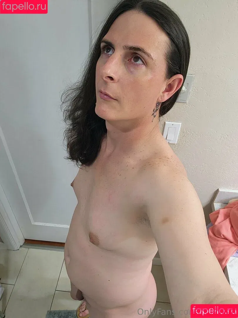 alycattt / alykat-ts Onlyfans Photo Gallery 