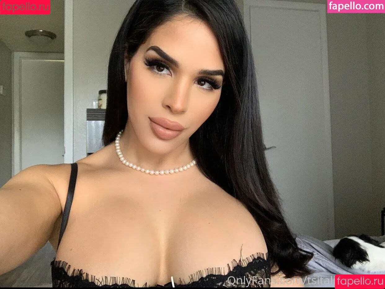 italiaarianna__ / tsitaliaarianna Onlyfans Photo Gallery 