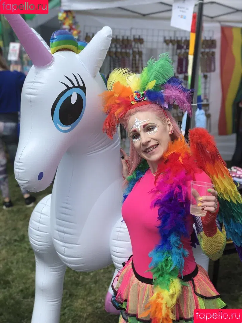 bombchel / shopbombchel Onlyfans Photo Gallery 