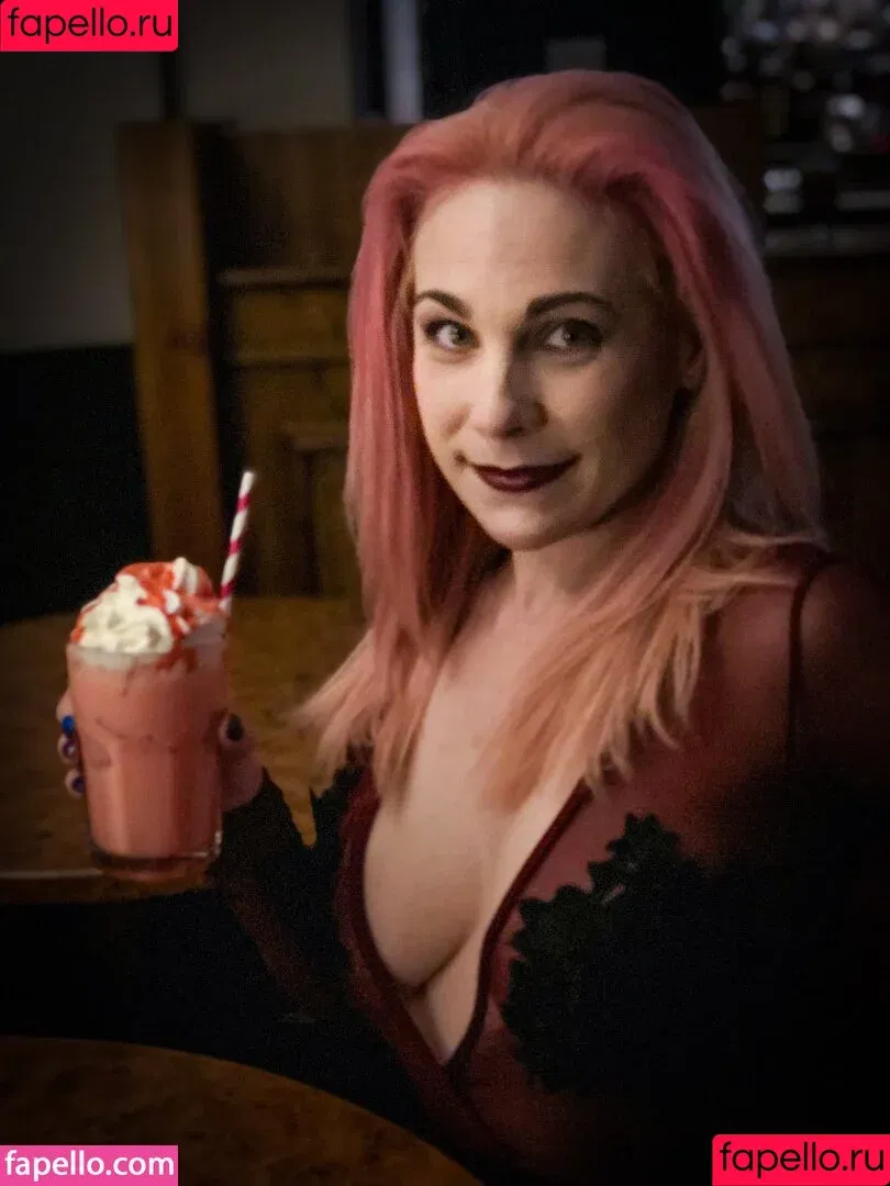 bombchel / shopbombchel Onlyfans Photo Gallery 