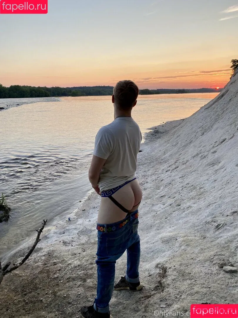 itsjustmyless / justmyless Onlyfans Photo Gallery 