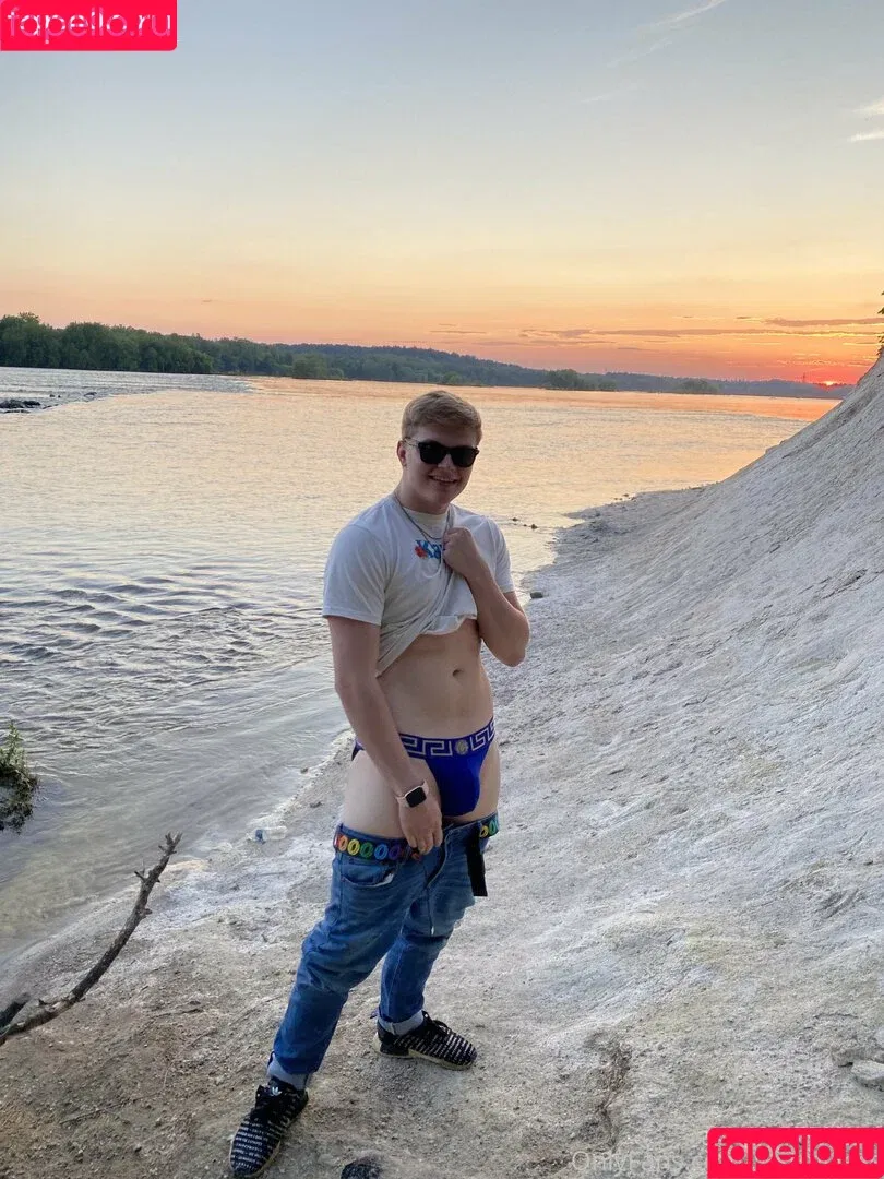 itsjustmyless / justmyless Onlyfans Photo Gallery 