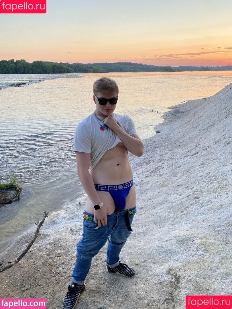 itsjustmyless / justmyless Onlyfans Photo Gallery 