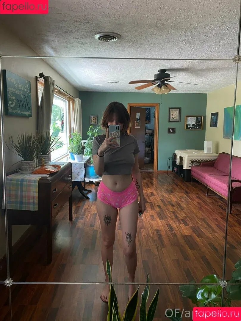 ladykmae / ladykmay Onlyfans Photo Gallery 