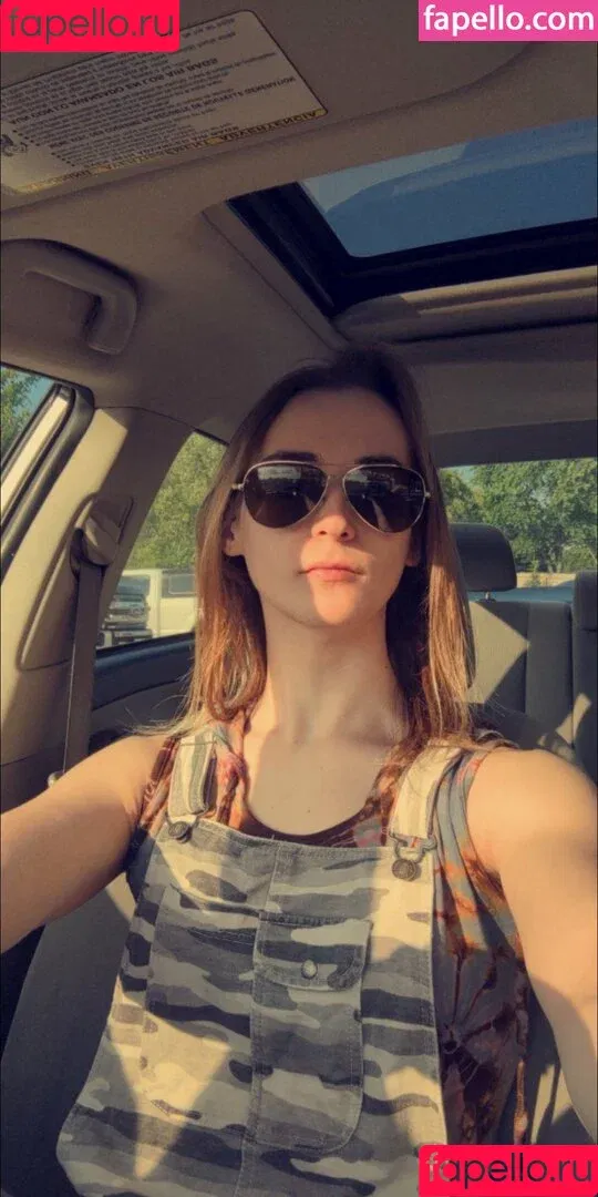 Clementine / clementinelea / yourclem Onlyfans Photo Gallery 