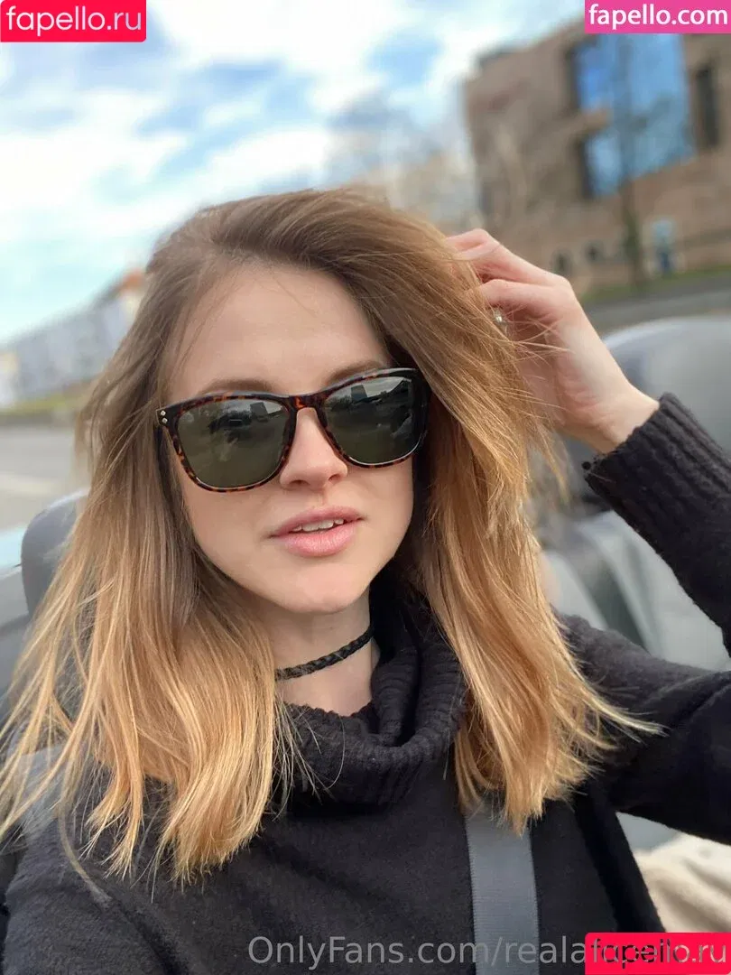 kirtigupta8522 / sweetheart_girl Onlyfans Photo Gallery 