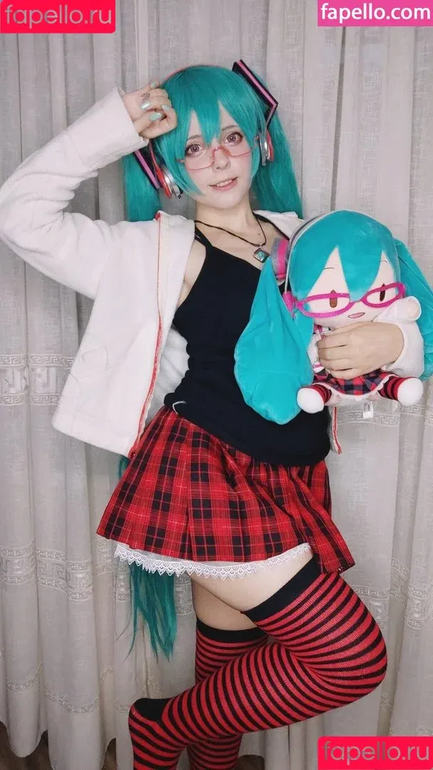 Saya Scarlet / SayaScarlet01 / saya_scarlet / sayascarlet Onlyfans Photo Gallery 