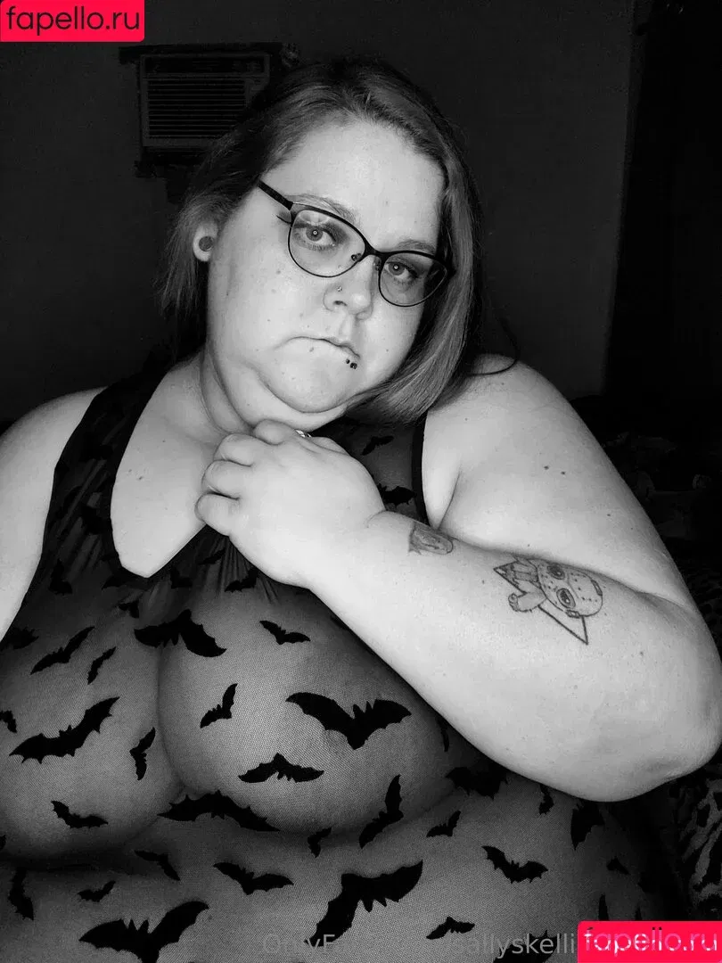 sallyskellington1328 / tommy_tc21 Onlyfans Photo Gallery 