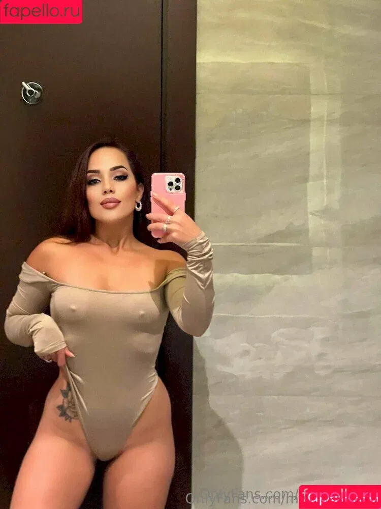 c.a.r.o.l.i.n.a.a.a / carolina_aa Onlyfans Photo Gallery 