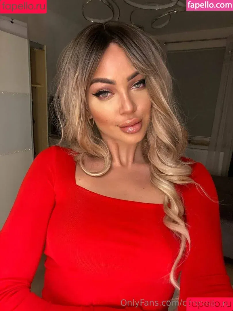 c.a.r.o.l.i.n.a.a.a / carolina_aa Onlyfans Photo Gallery 