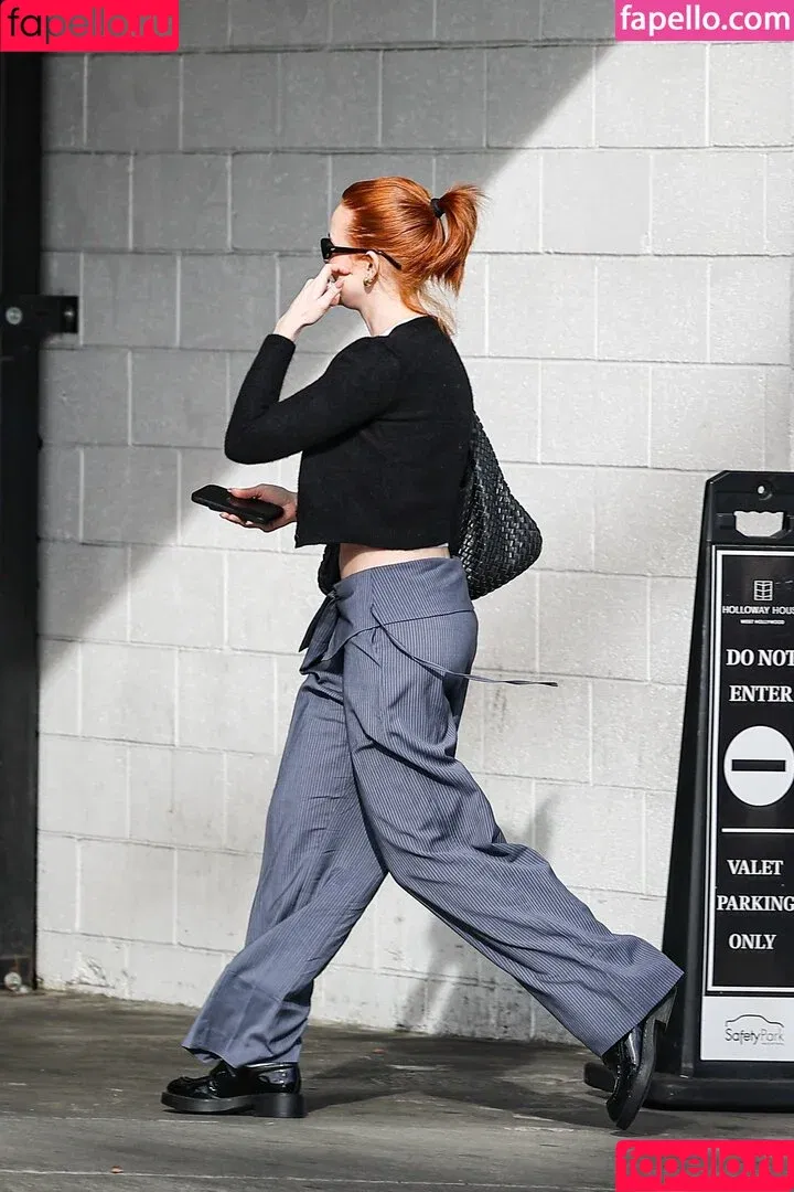 Madelaine Petsch / madelainepetsch / madelame Onlyfans Photo Gallery 