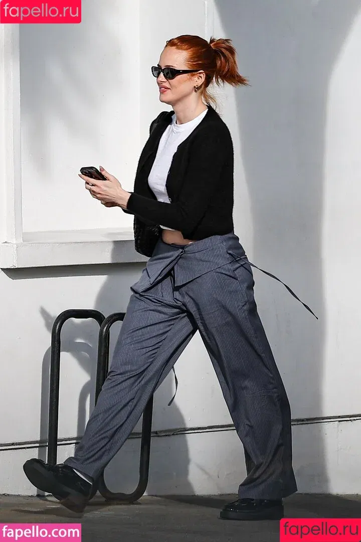 Madelaine Petsch / madelainepetsch / madelame Onlyfans Photo Gallery 