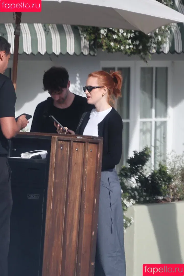 Madelaine Petsch / madelainepetsch / madelame Onlyfans Photo Gallery 