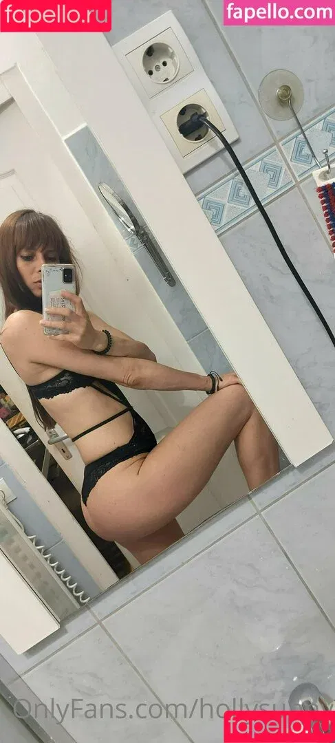 hollysunny / xsilla1990 Onlyfans Photo Gallery 