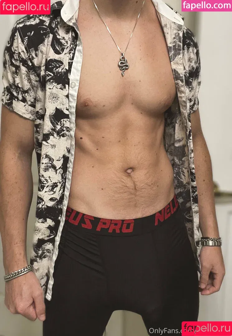 redriotfree / redriotnsfw Onlyfans Photo Gallery 