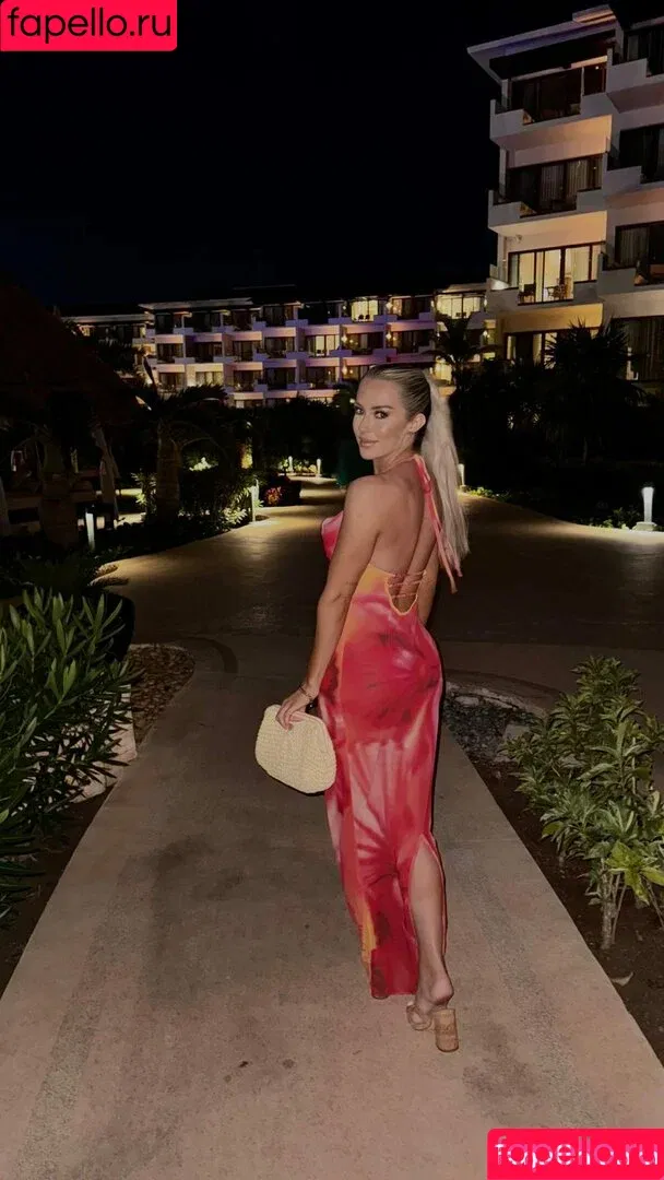 juliannee.free / juliannehopee Onlyfans Photo Gallery 