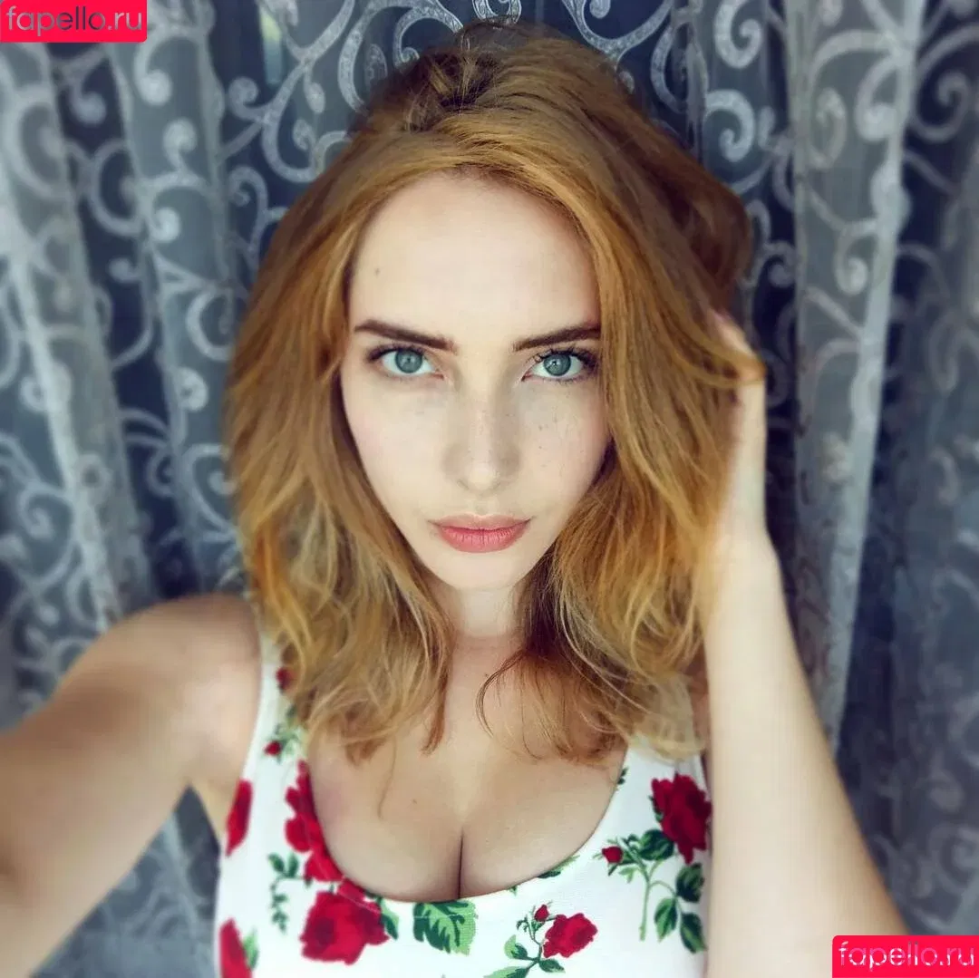 Alissa Strekozova / alissaofficial_ Onlyfans Photo Gallery 