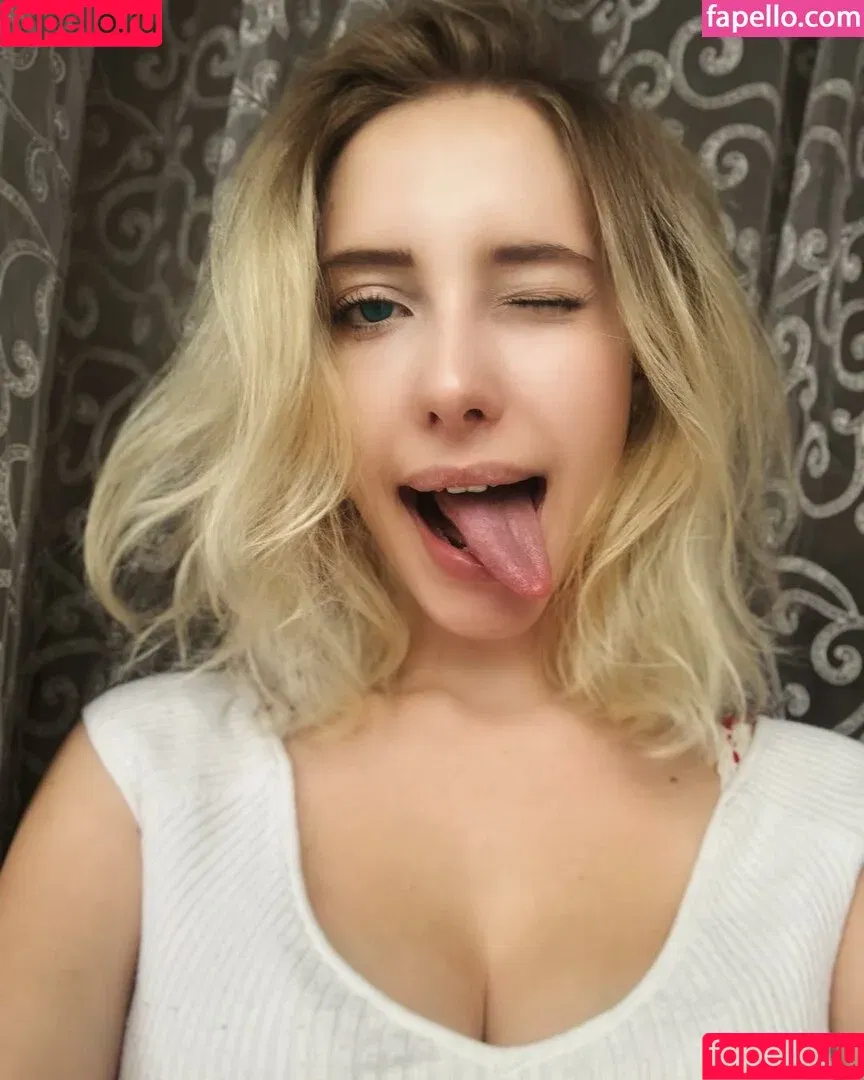 Alissa Strekozova / alissaofficial_ Onlyfans Photo Gallery 