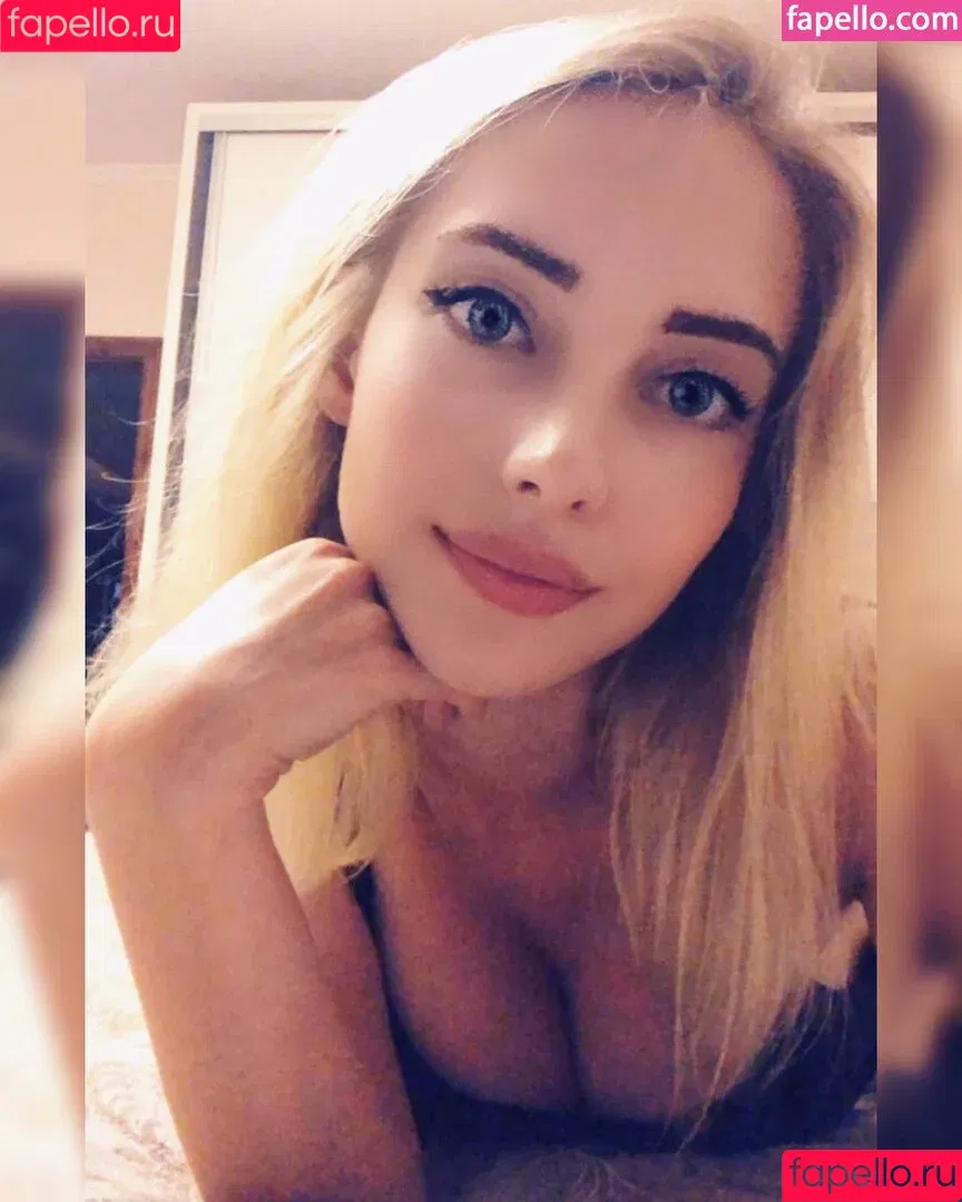 Alissa Strekozova / alissaofficial_ Onlyfans Photo Gallery 