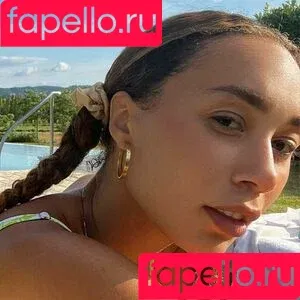 Eva / mylifeaseva Onlyfans Photo Gallery 