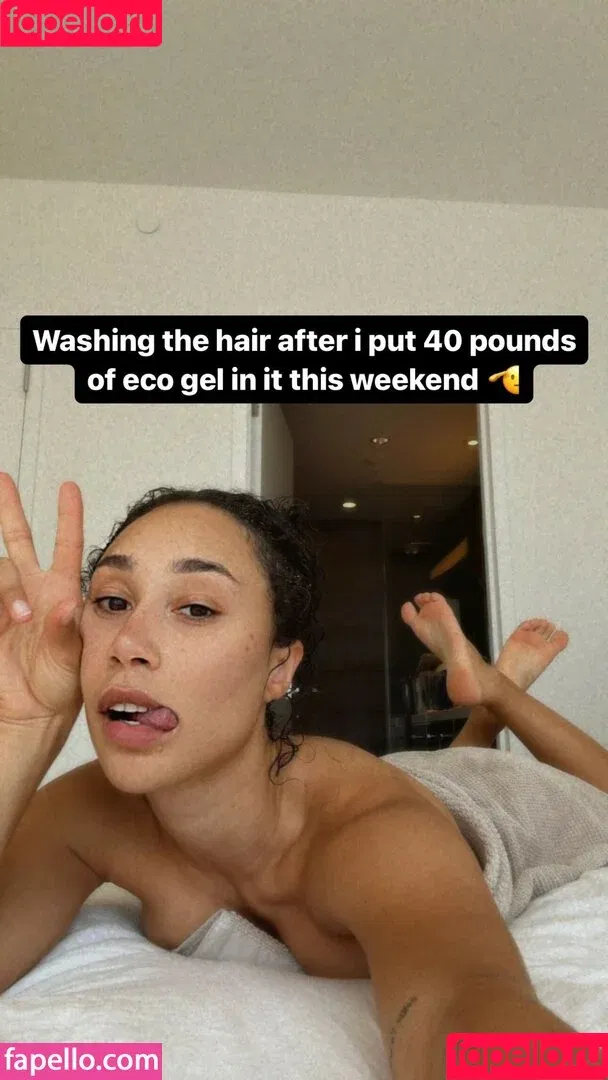 Eva / mylifeaseva Onlyfans Photo Gallery 