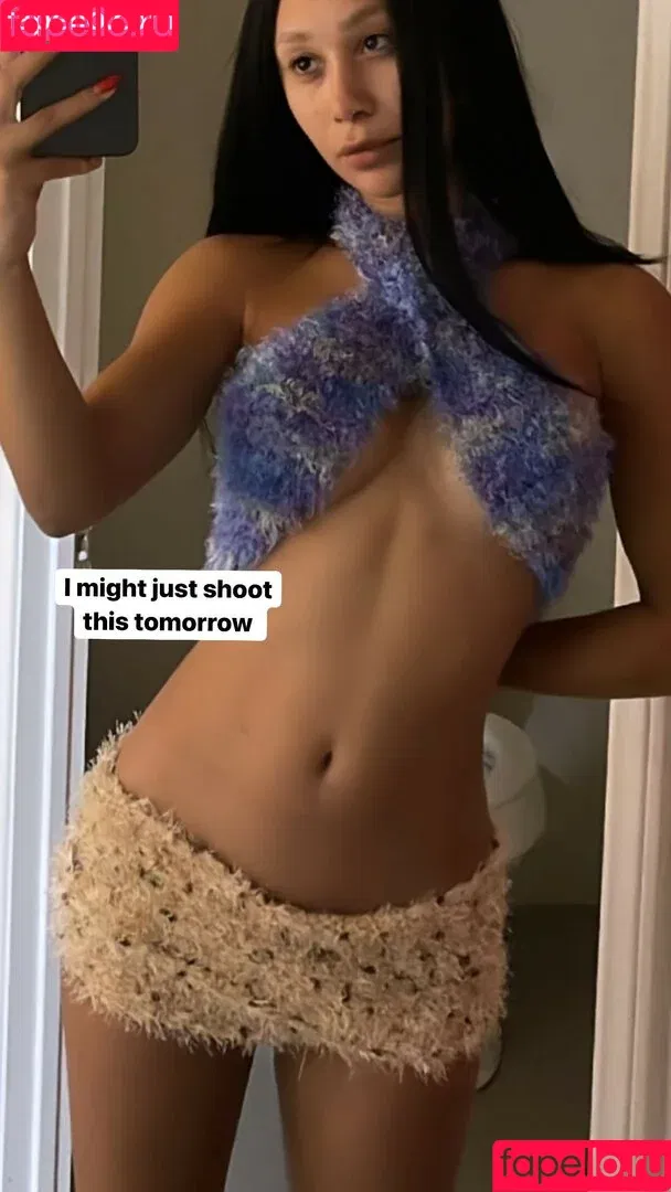 Eva / mylifeaseva Onlyfans Photo Gallery 