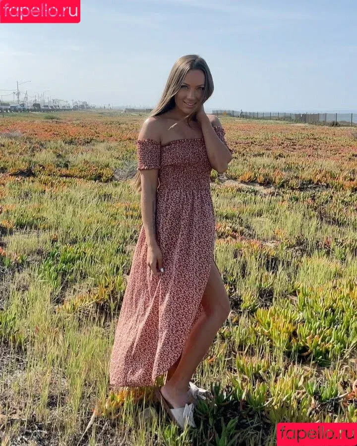 Britney Marie / brittney124 / ojosdelmar1 Onlyfans Photo Gallery 