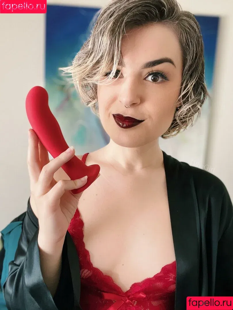 Nic Lynn / tithegirl Onlyfans Photo Gallery 