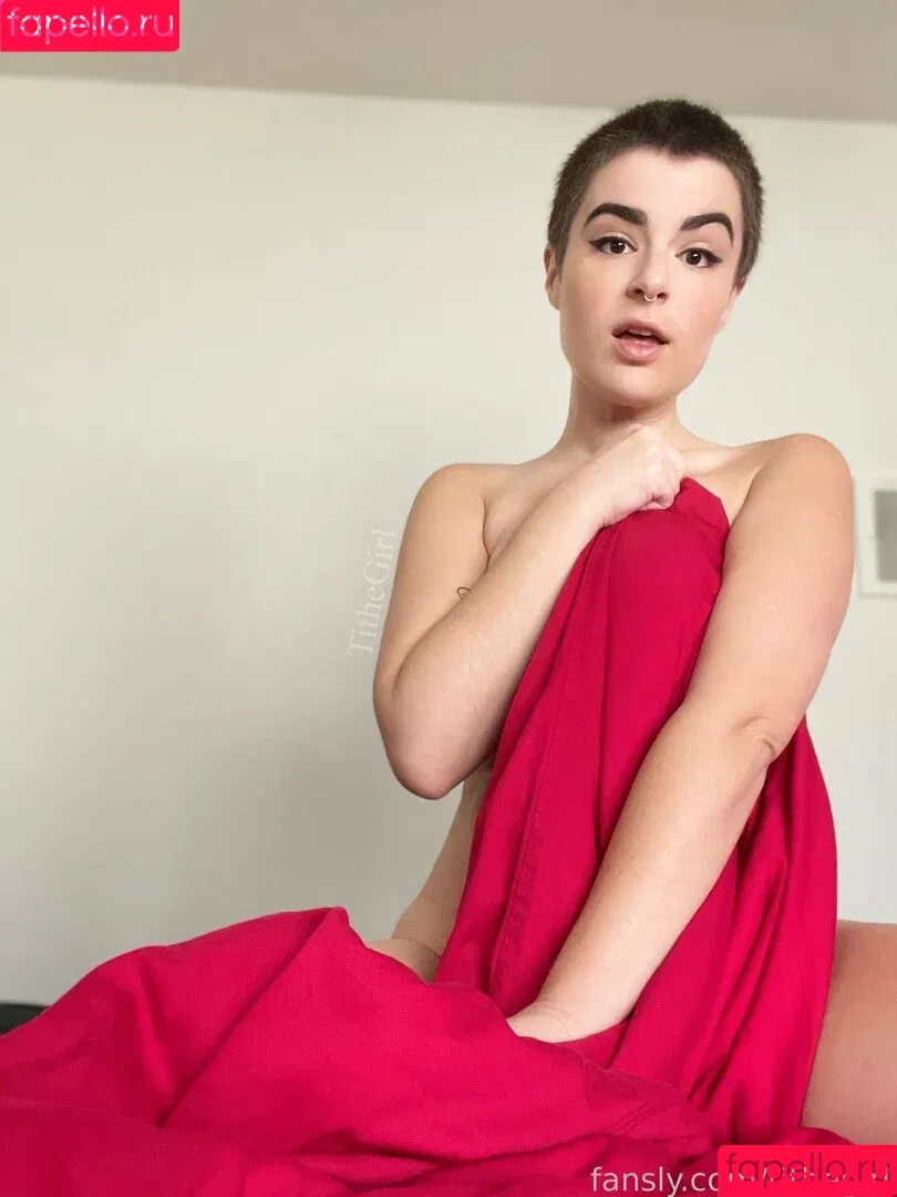 Nic Lynn / tithegirl Onlyfans Photo Gallery 