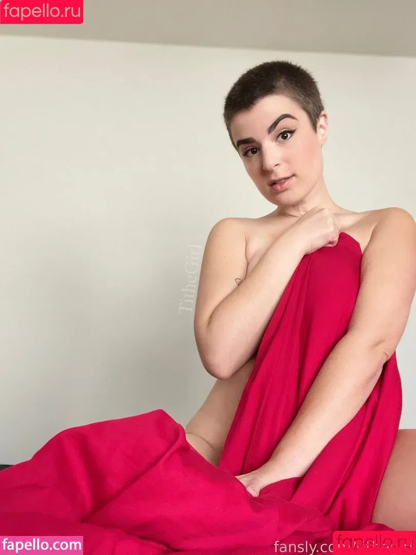 Nic Lynn / tithegirl Onlyfans Photo Gallery 