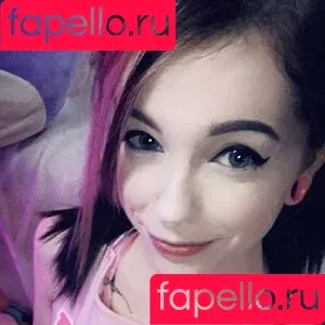 Mollie Peach / Molly Peach / Morgan Peachy / baby slut / molliepeach / mollypeachphoto Onlyfans Photo Gallery 