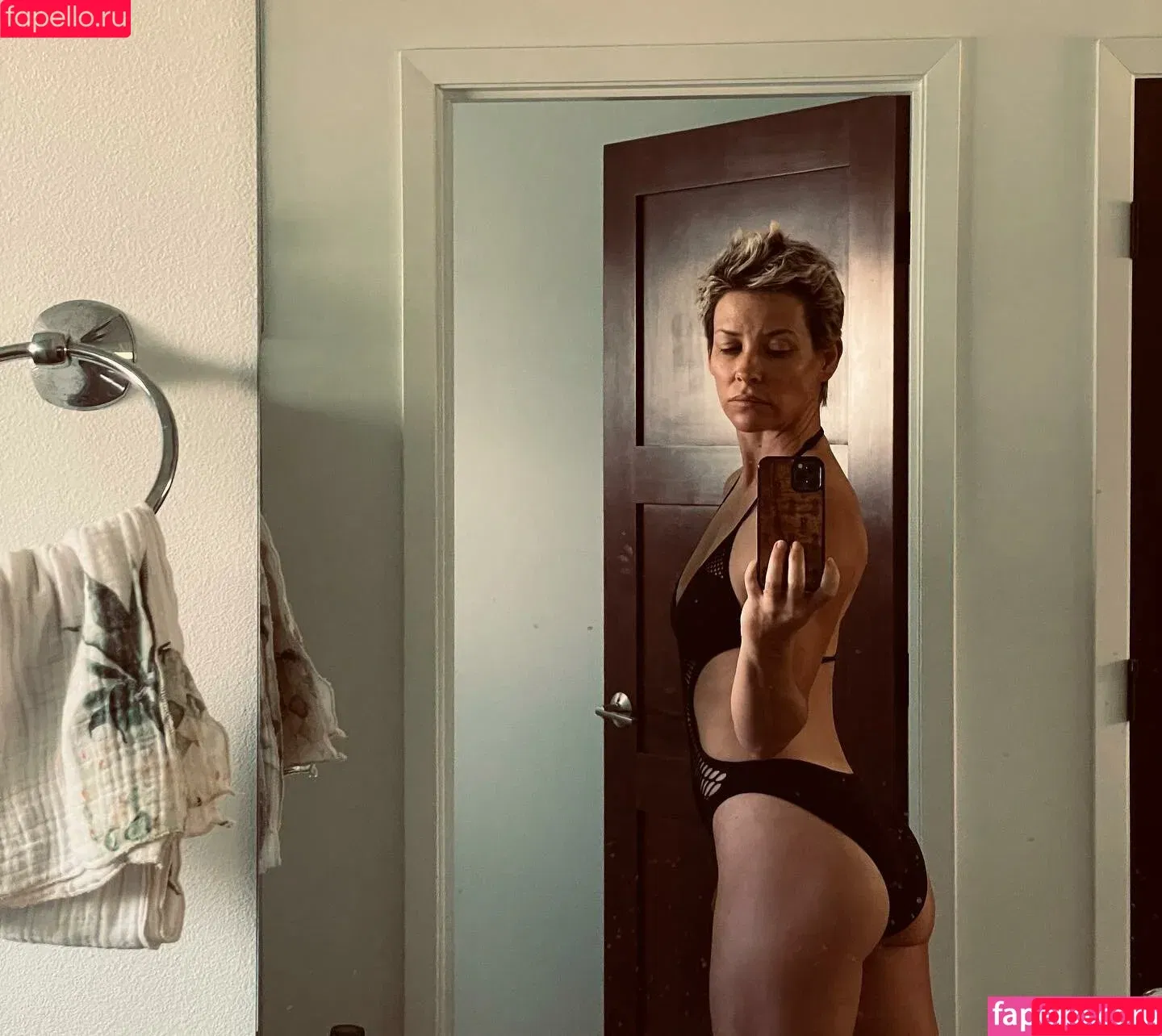 Evangeline Lilly / evangelinelillyofficial / lilyevangeline Onlyfans Photo Gallery 