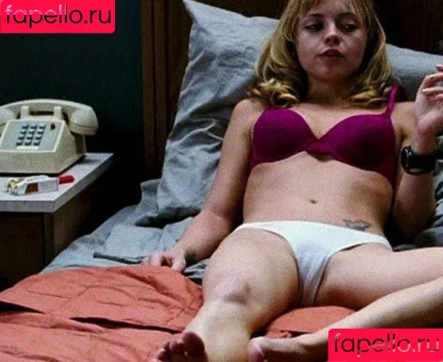 Christina Ricci / ChristinaRicci / arianaricci / riccigrams Onlyfans Photo Gallery 