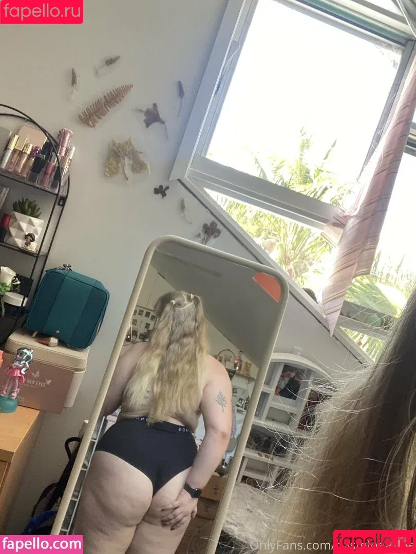 pastelpeachie / pastelpxchie Onlyfans Photo Gallery 