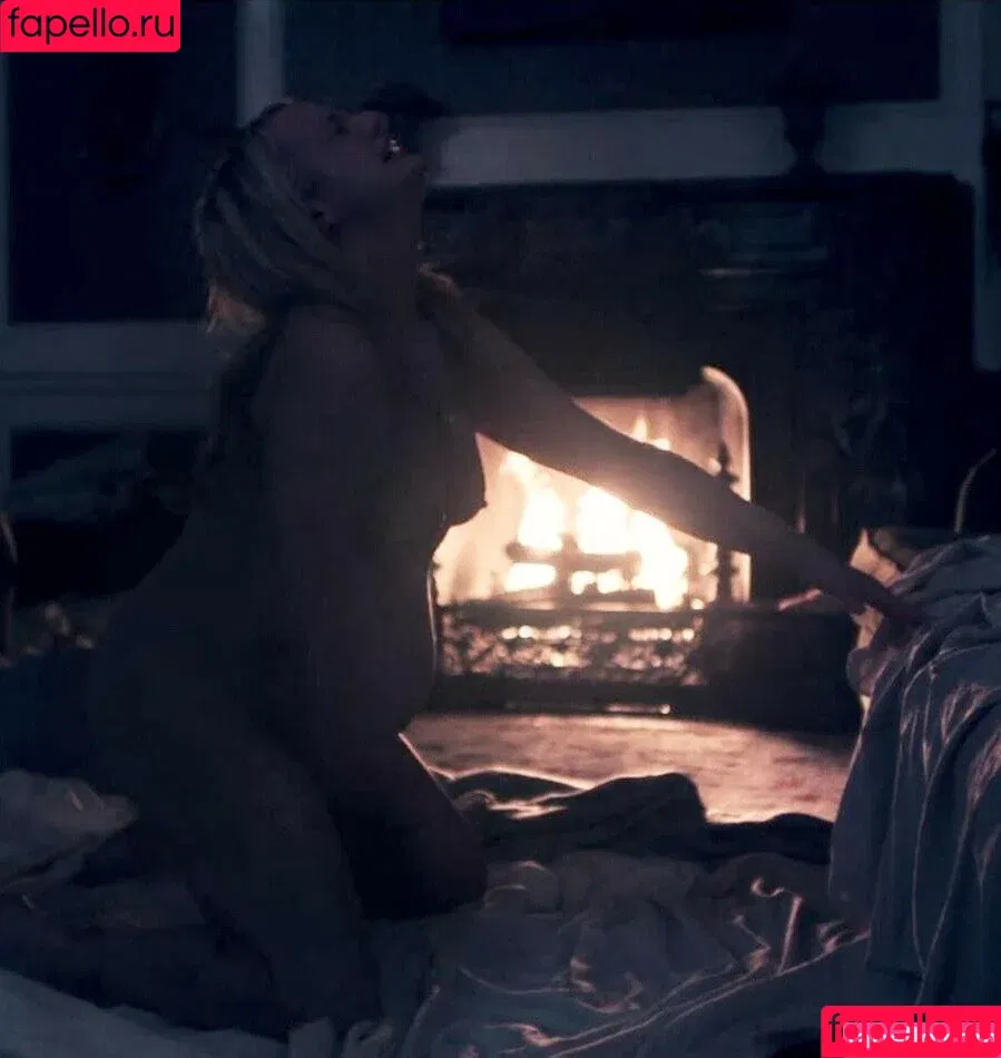 Elisabeth Moss / elisabethmossofficial Onlyfans Photo Gallery 