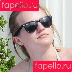 Elisabeth Moss / elisabethmossofficial Onlyfans Photo Gallery 