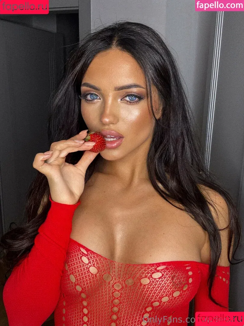 Adelka.t / filomena.kolodii Onlyfans Photo Gallery 