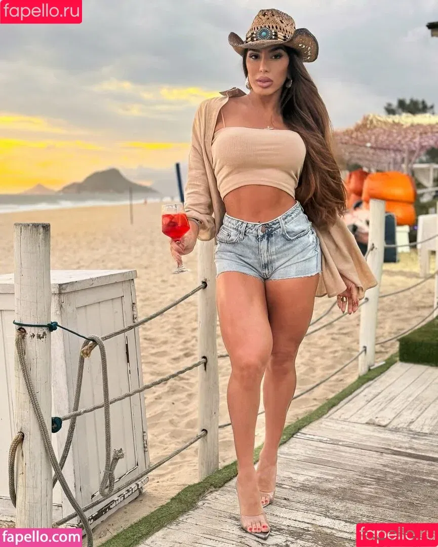 Andrea De Andrade / andreaa.oficial Onlyfans Photo Gallery 