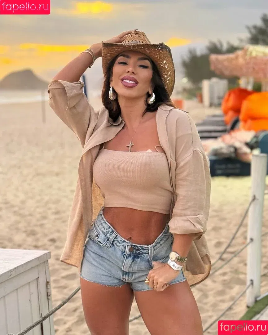 Andrea De Andrade / andreaa.oficial Onlyfans Photo Gallery 