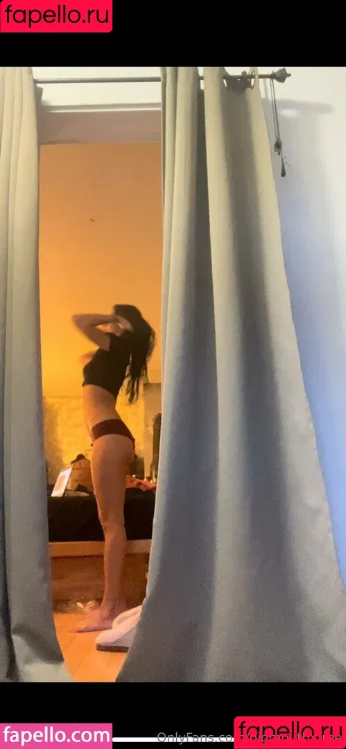 bigmouthxfree / ceciliax222 Onlyfans Photo Gallery 