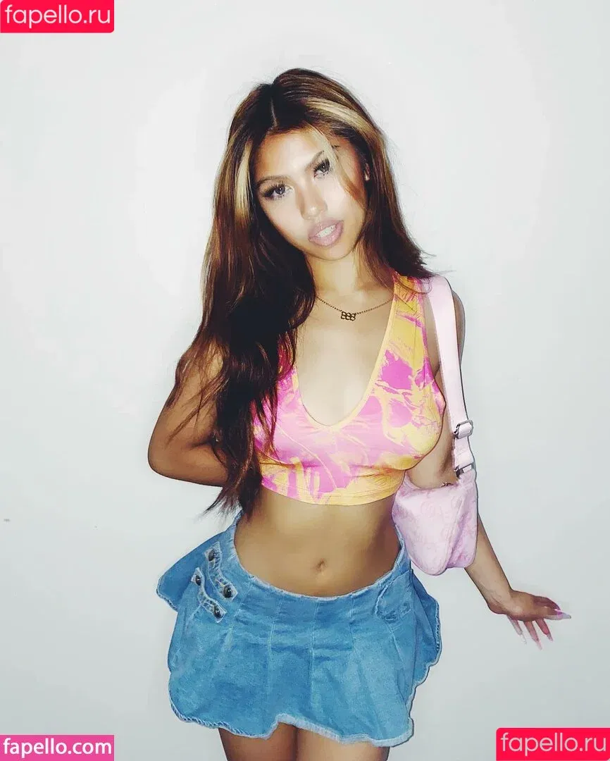 Alyanna Joelle / almost_autumn / alyanna.joelle Onlyfans Photo Gallery 