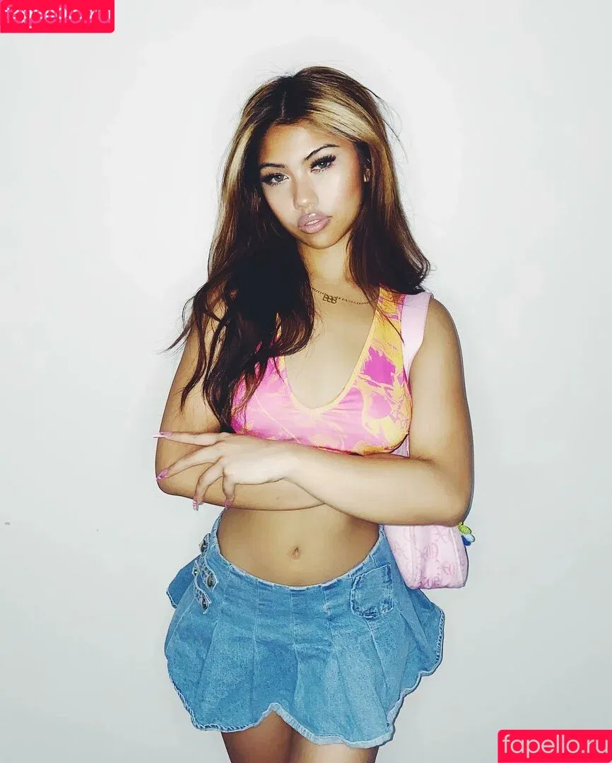 Alyanna Joelle / almost_autumn / alyanna.joelle Onlyfans Photo Gallery 