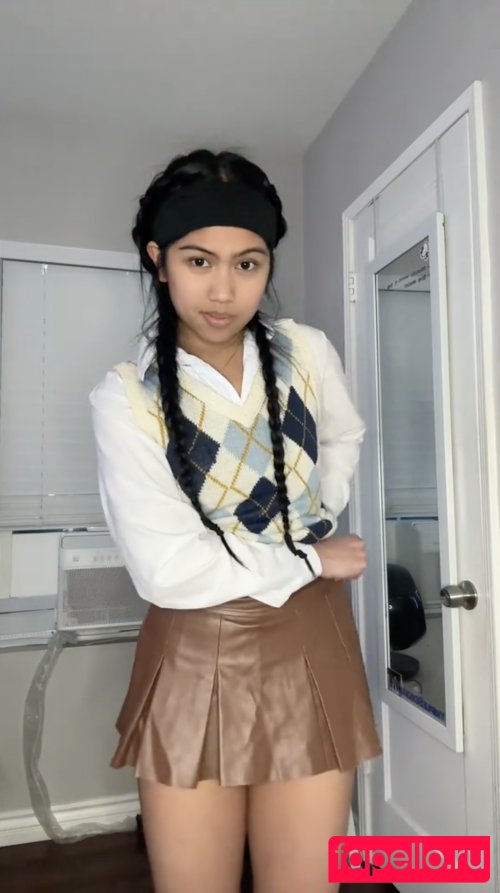 Alyanna Joelle Nude Onlyfans Photo 8