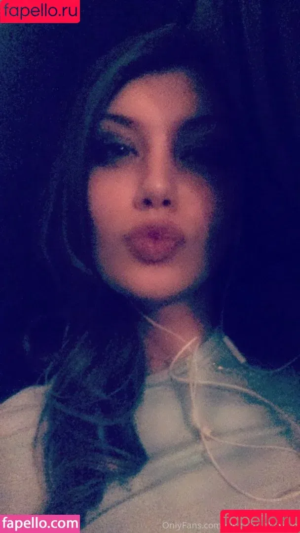 Elenakoshkaxoxo / therealelenakoshka Onlyfans Photo Gallery 