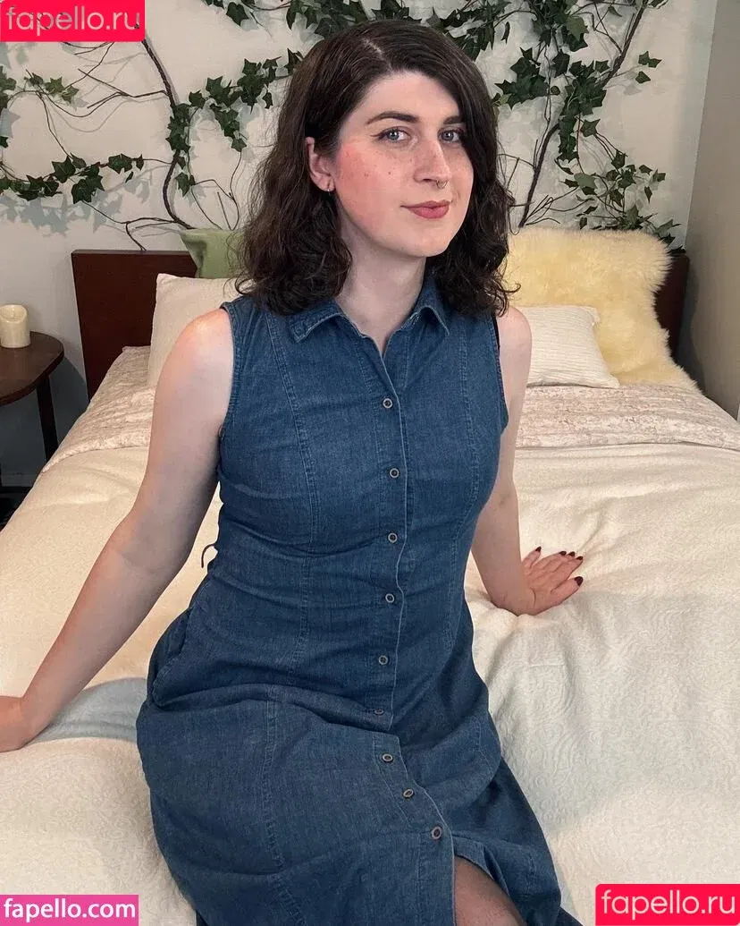 SerafinaFell Onlyfans Photo Gallery 