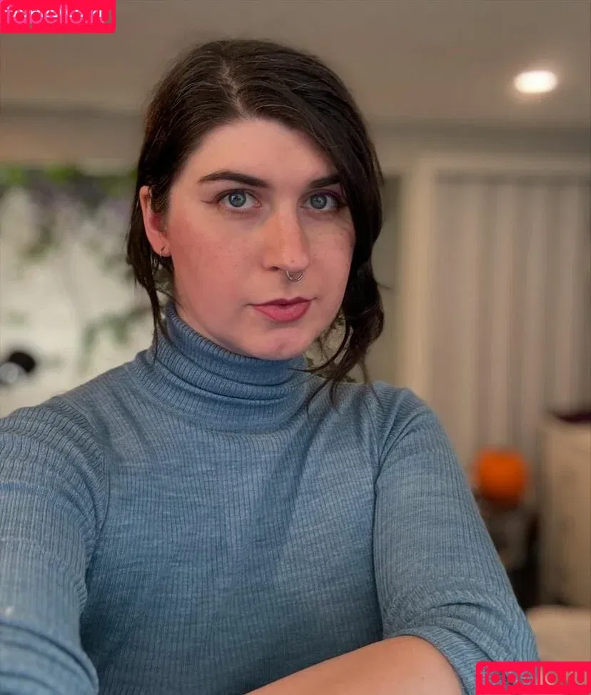 SerafinaFell Onlyfans Photo Gallery 