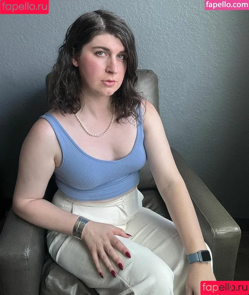 SerafinaFell Onlyfans Photo Gallery 