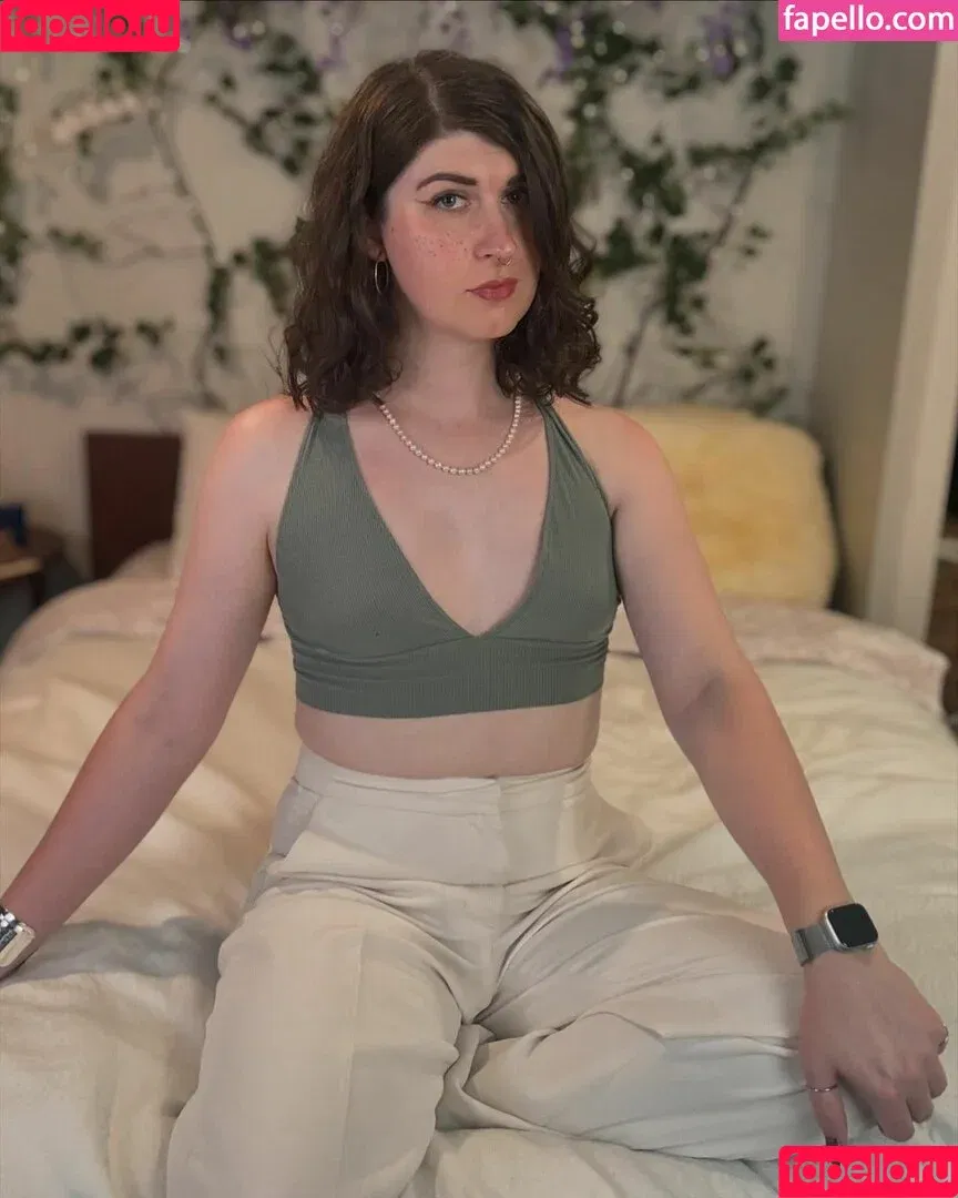 SerafinaFell Onlyfans Photo Gallery 